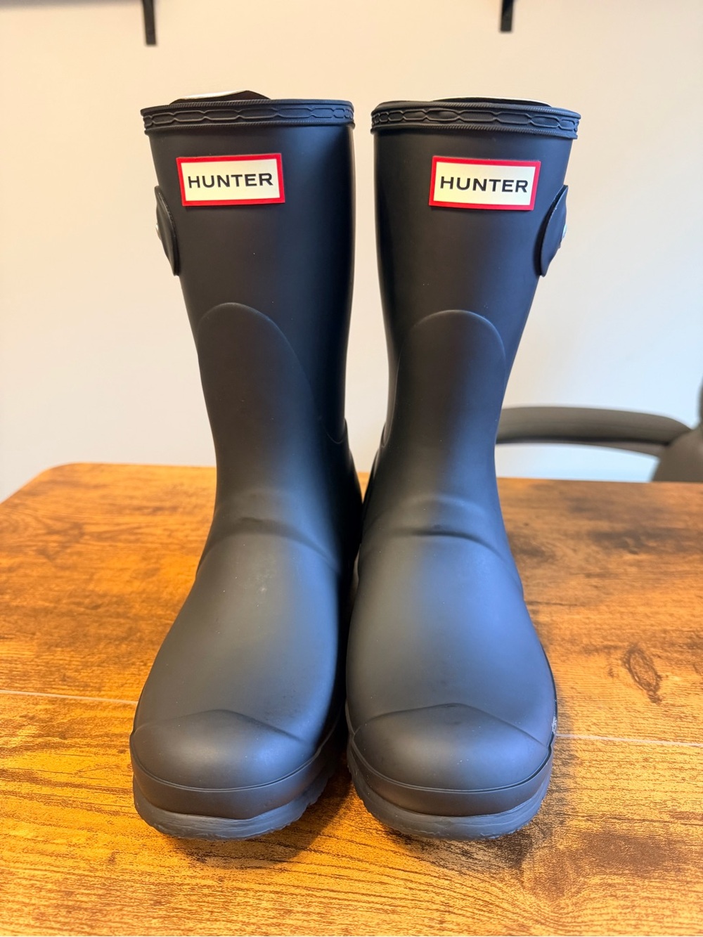 Hunter Women’s Original Black Short Rain Boots 7W - Picture 2 of 8